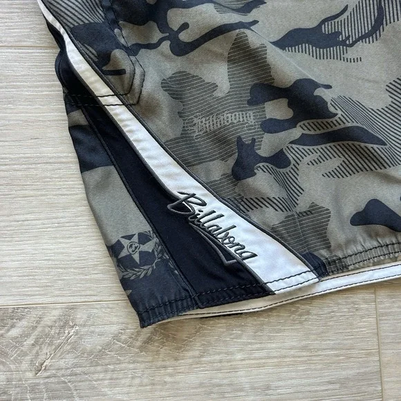 VTG Billabong Board Shorts Mens 36‎ Black Mark Occhilupo Surfing Australia Y2K Shorts